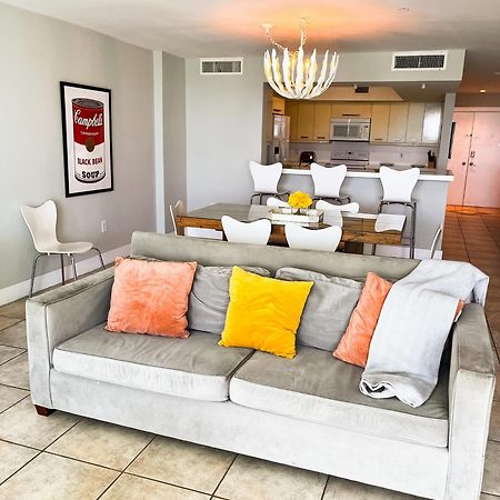 מיאמי ביץ' Castle Pavillon 8 Beachfront - Private Beach Access Loft With 2-Story, Pool, Tennis, Free Parking Access מראה חיצוני תמונה