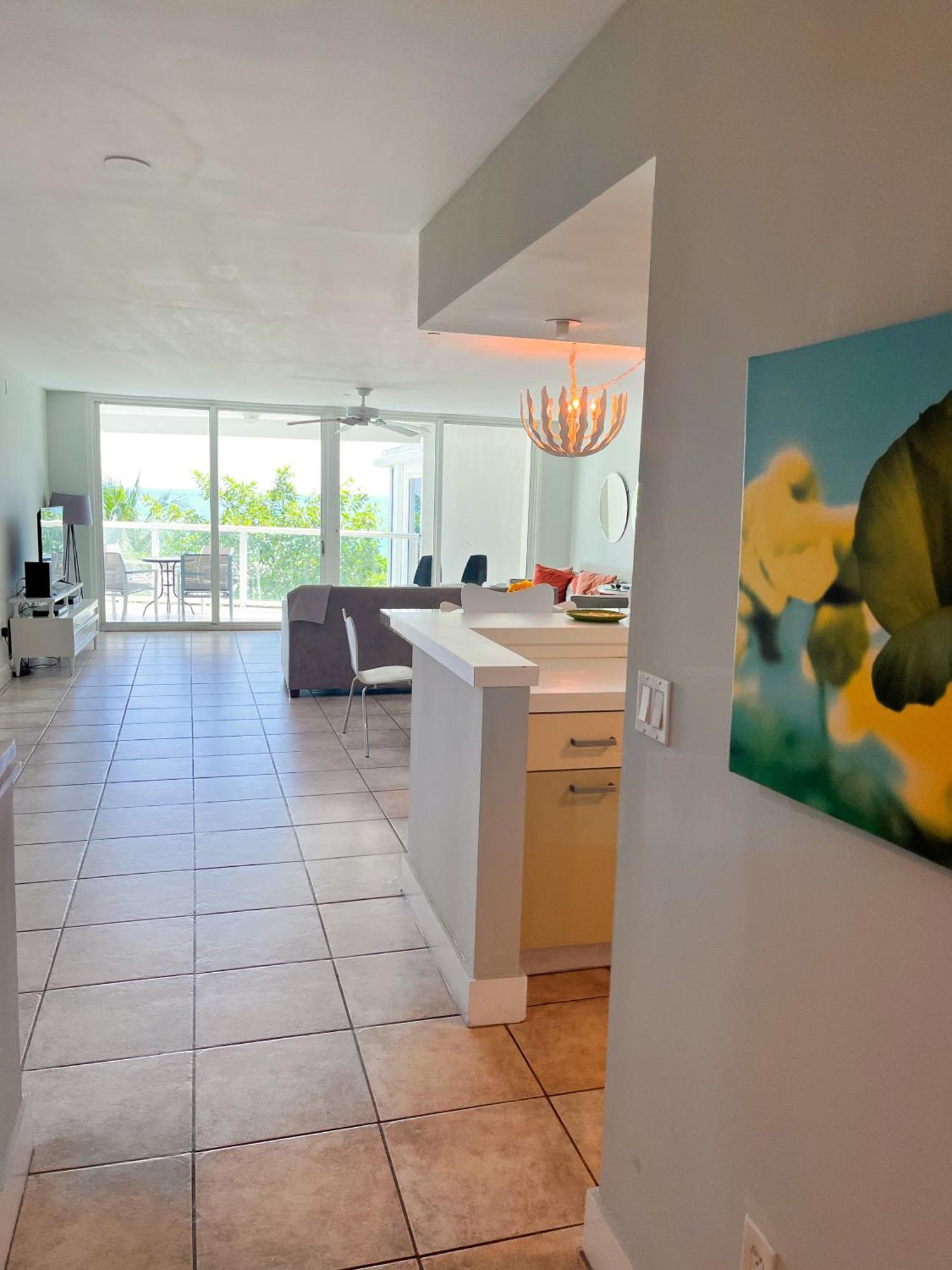 מיאמי ביץ' Castle Pavillon 8 Beachfront - Private Beach Access Loft With 2-Story, Pool, Tennis, Free Parking Access מראה חיצוני תמונה